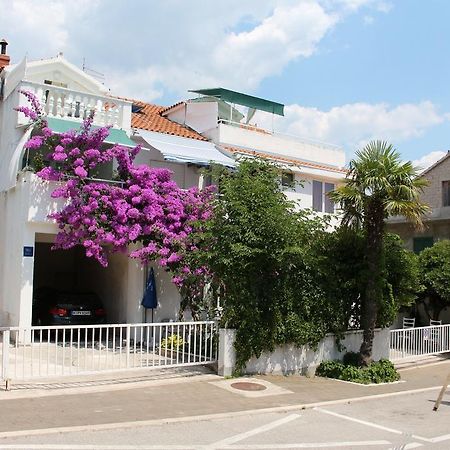 Apartments Suri Vodice Exterior foto