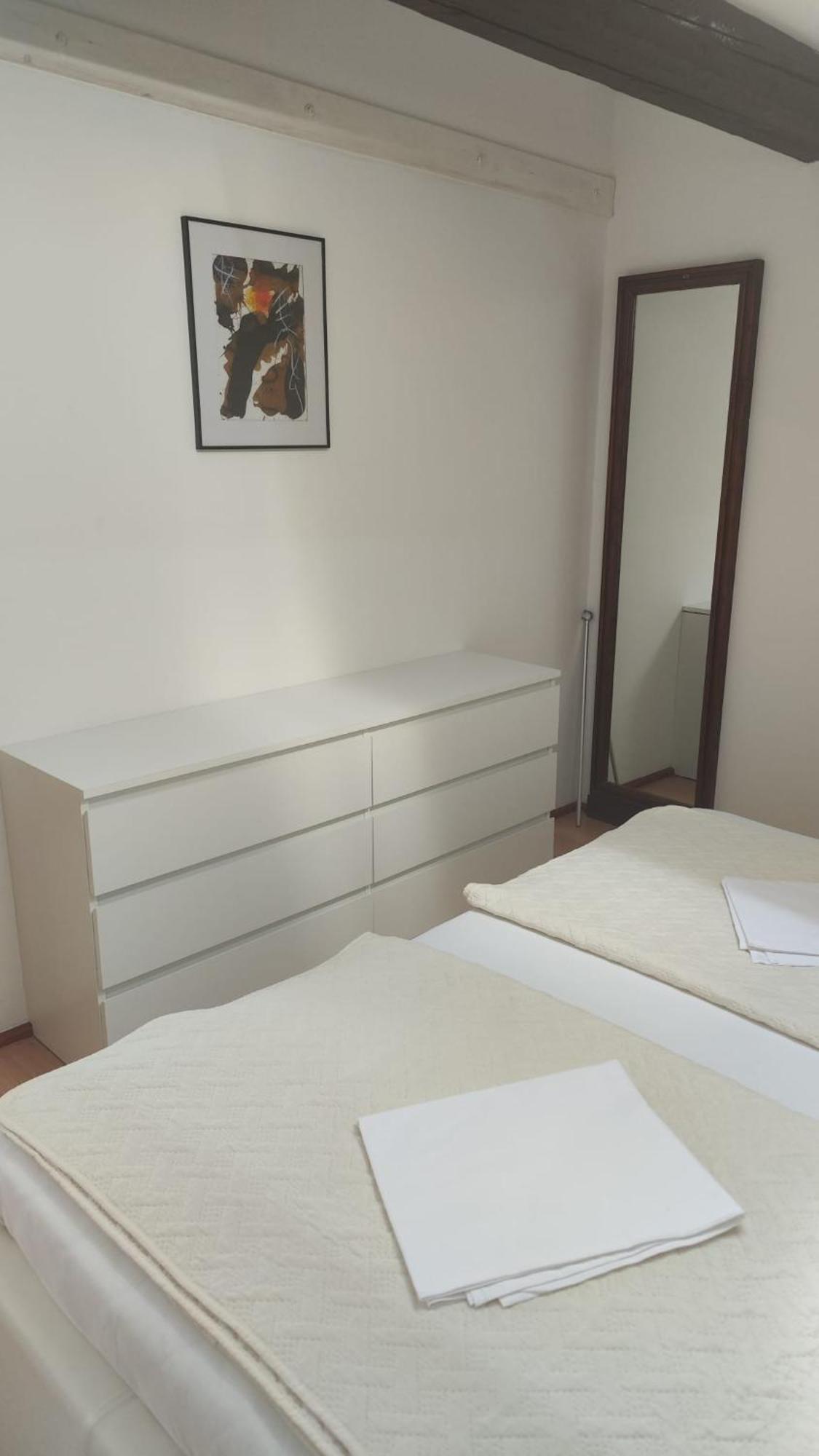 Apartments Suri Vodice Exterior foto